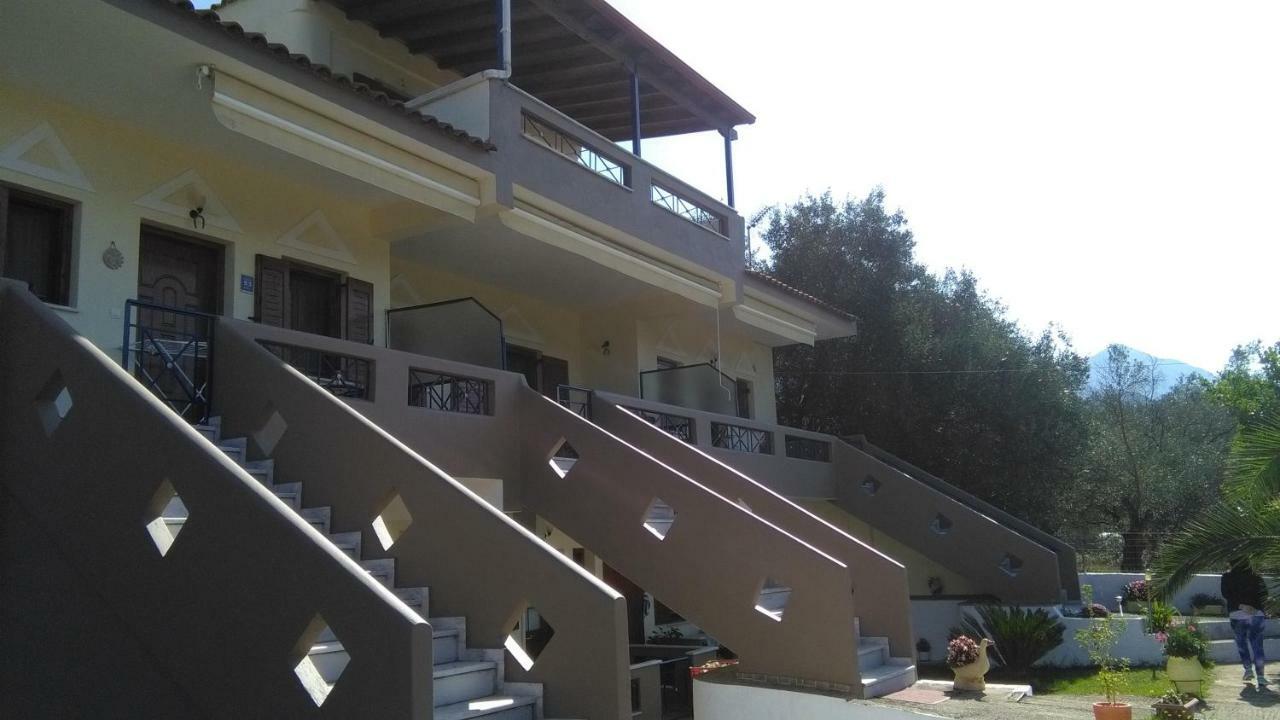 Mιχαλης Apartments Paramythia Ngoại thất bức ảnh